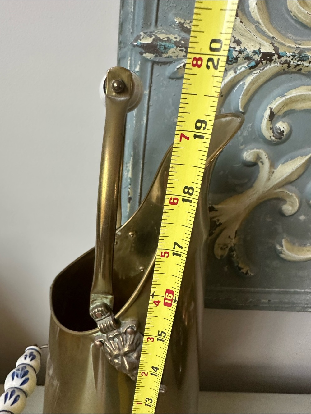 Vintage brass coal ash scuttle bucket with porcelain handles - Picture 8 of 10